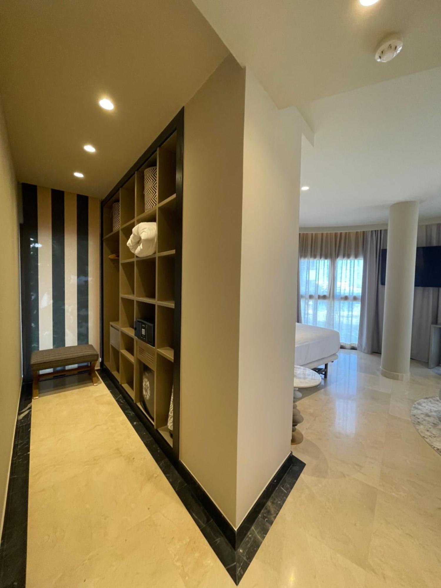 Maison Marineta دينايا الغرفة الصورة